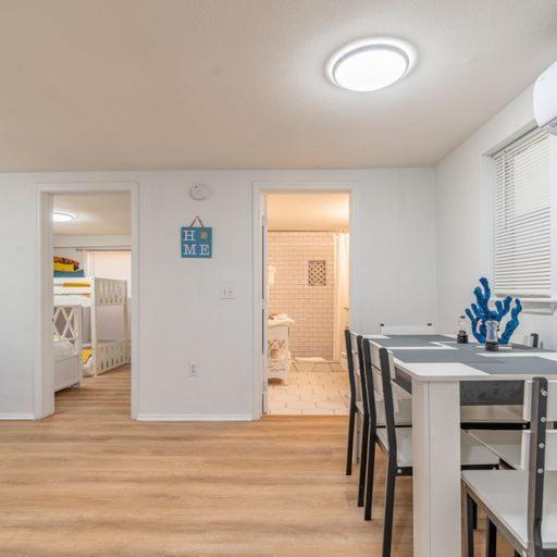 Lovely 2 Bedrooms, Steps Away From The Beach. Bradenton Beach Exterior foto