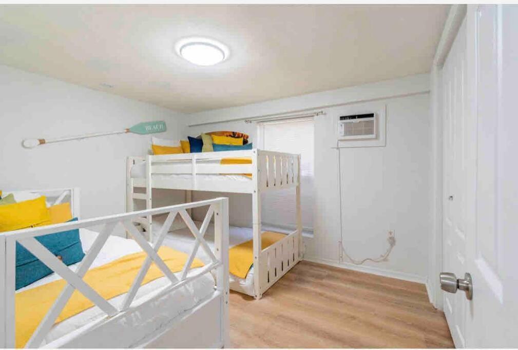 Lovely 2 Bedrooms, Steps Away From The Beach. Bradenton Beach Exterior foto
